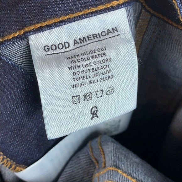 Good American Jeans - Picture 6 of 7